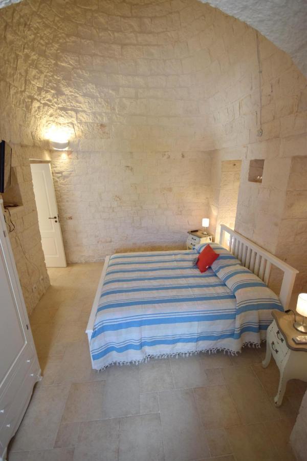 Bed and Breakfast Trulli Petra Chiara Локоротондо Экстерьер фото